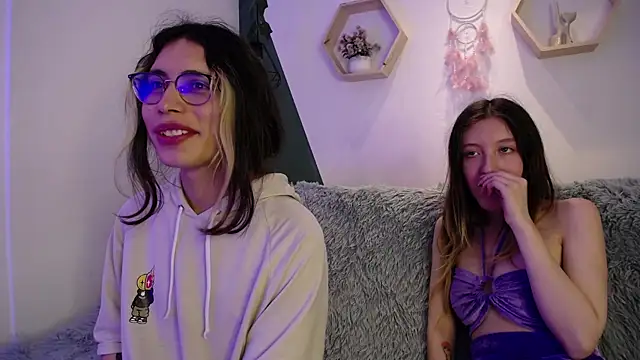 Snapshot of BRIAR_AND_BLAIR chatting on January 6, 2025, 4:34 pm BRIAR AND BLAIR online show from January 6, 2025, 4:34 pm