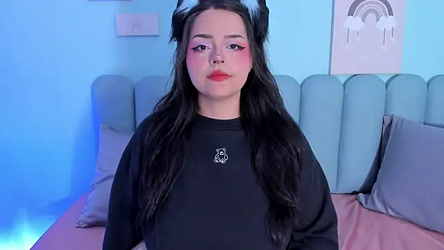 curvy rousi online show from October 4, 2025, 11:41 am