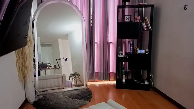 sexfire lalita online show from April 3, 2026, 4:49 pm