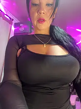 Hot beauty   online show from September 16, 2025, 3:40 am