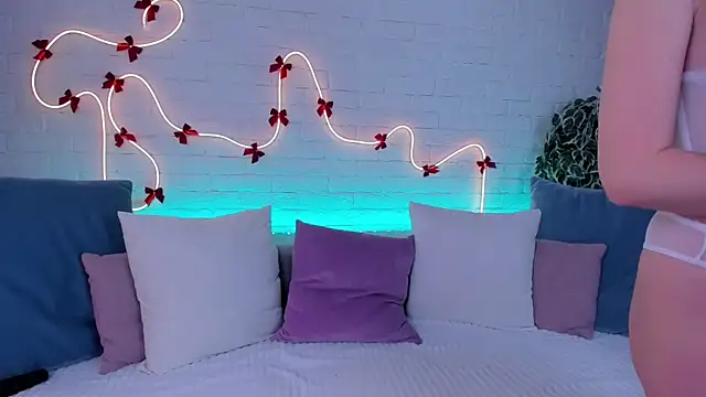 rossy babe  online show from January 11, 2026, 11:54 pm