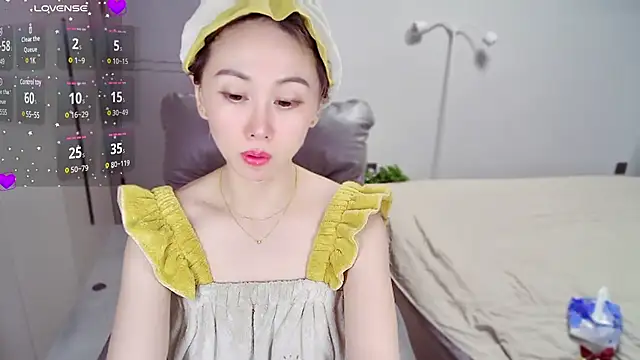 Snapshot of Xiaoyu-G chatting on February 27, 2025, 11:10 am Xiaoyu-G online show from February 27, 2025, 11:10 am