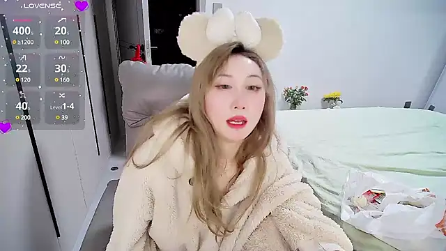 Snapshot of Xiaoyu-G chatting on March 21, 2025, 1:13 am Xiaoyu-G online show from March 21, 2025, 1:13 am