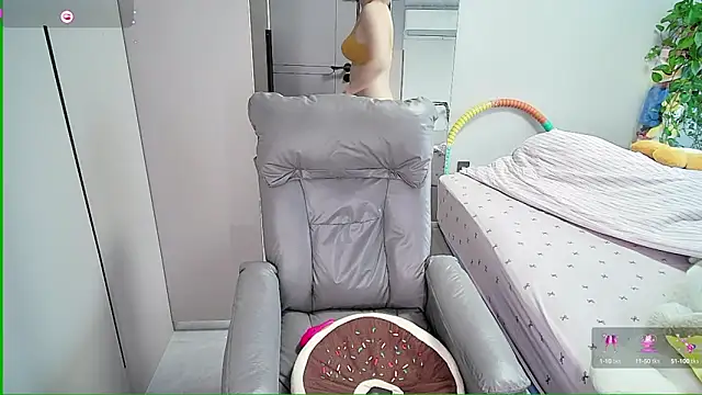 Snapshot of Xiaoyu-G chatting on September 29, 2025, 12:49 am Xiaoyu-G online show from September 29, 2025, 12:49 am