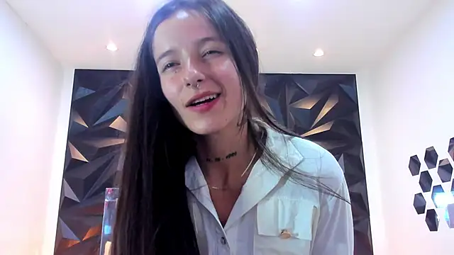 valentinasu1 online show from October 9, 2025, 3:10 pm