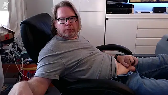 VSteph online show from September 16, 2025, 4:52 pm