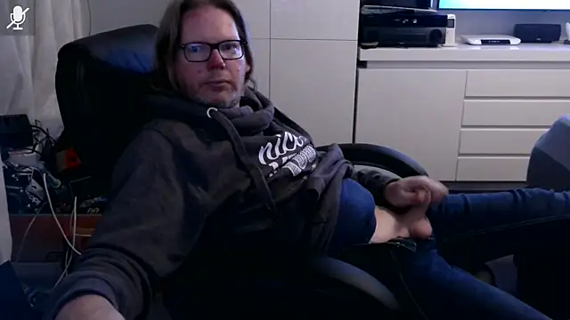 Snapshot of VSteph chatting on October 28, 2025, 6:10 pm VSteph online show from October 28, 2025, 6:10 pm