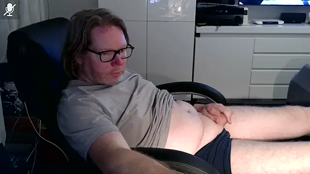 Snapshot of VSteph chatting on November 7, 2025, 9:37 pm VSteph online show from November 7, 2025, 9:37 pm