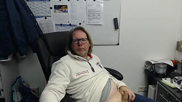 VSteph online show from December 15, 2025, 4:00 pm