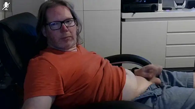 Snapshot of VSteph chatting on July 4, 2026, 9:10 pm VSteph online show from July 4, 2026, 9:10 pm