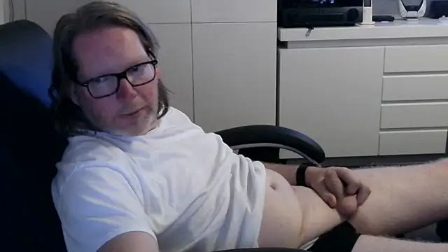 Snapshot of VSteph chatting on July 8, 2026, 10:25 pm VSteph online show from July 8, 2026, 10:25 pm