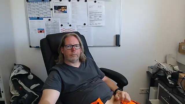 Snapshot of VSteph chatting on August 7, 2026, 1:24 pm VSteph online show from August 7, 2026, 1:24 pm