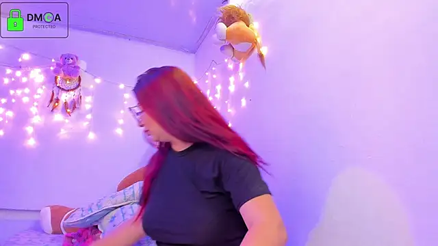 kathryn07 online show from December 18, 2024, 1:02 pm