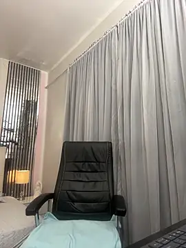 Snapshot of liss_black chatting on January 17, 2026, 4:17 am liss black online show from January 17, 2026, 4:17 am