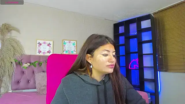 Lia Keen online show from October 15, 2025, 8:09 pm