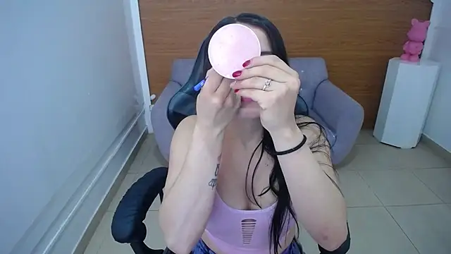 Chinatsu t online show from September 26, 2025, 12:42 pm