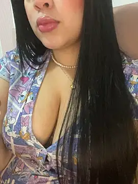 debiigg online show from February 4, 2025, 8:28 pm