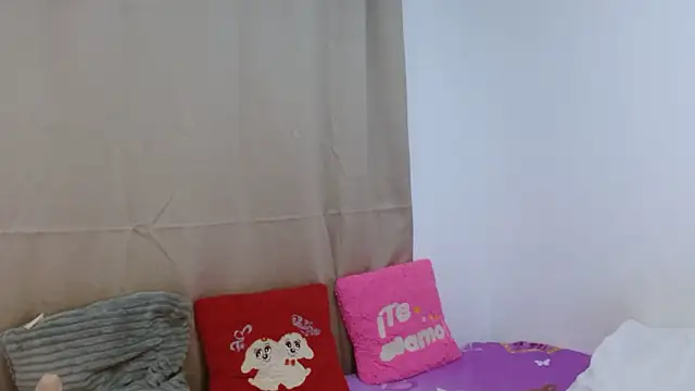 Snapshot of winona_hotsexy chatting on October 7, 2025, 1:14 am winona hotsexy online show from October 7, 2025, 1:14 am