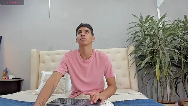 kieran derek online show from October 16, 2025, 3:29 am