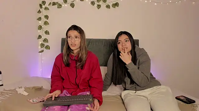 Gabby and Alice online show from March 15, 2025, 11:50 pm