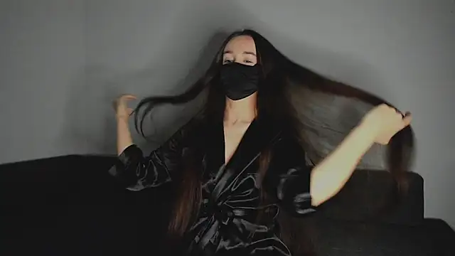 AngelinaAdderly online show from April 17, 2026, 7:17 pm