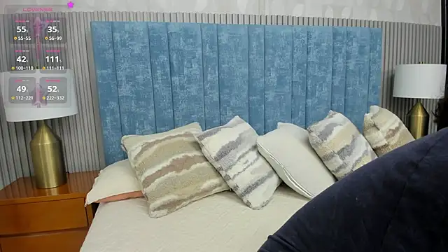 pretty sunlight  online show from October 16, 2025, 1:28 am