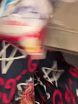 Johnras121 online show from April 5, 2026, 12:46 pm