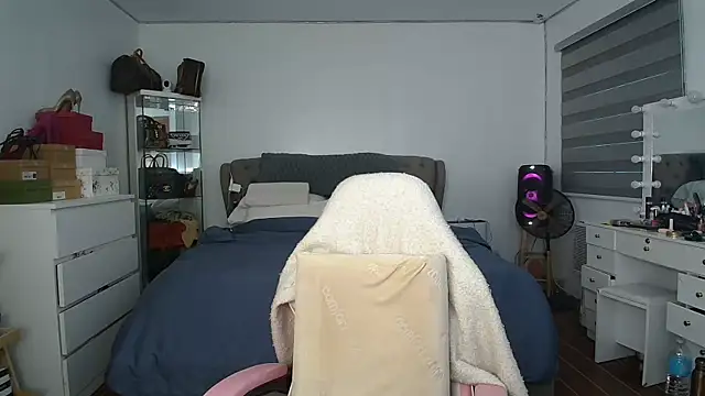 aya saki online show from November 5, 2025, 8:36 am