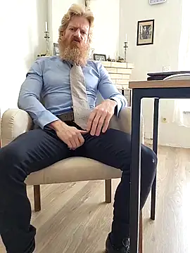 Gingerbeard40 online show from November 27, 2025, 10:50 am