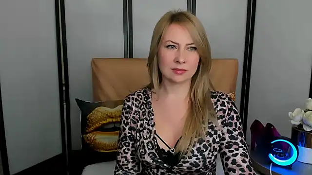 LatoyaRose online show from January 17, 2025, 6:15 am