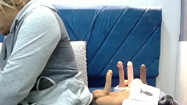 Snapshot of NathaliaSmith3x chatting on October 4, 2025, 3:37 am NathaliaSmith3x online show from October 4, 2025, 3:37 am