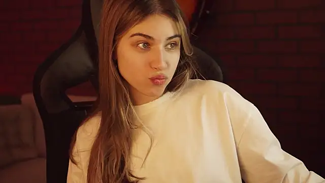 EllieCutes online show from February 17, 2025, 8:41 am