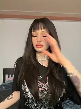 madelinexx online show from April 9, 2026, 11:15 am