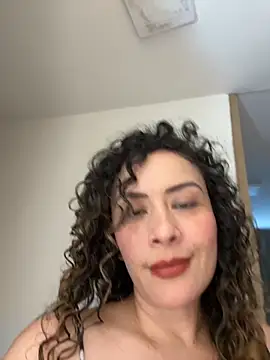 Elizabeth Dupont online show from September 10, 2025, 10:10 pm