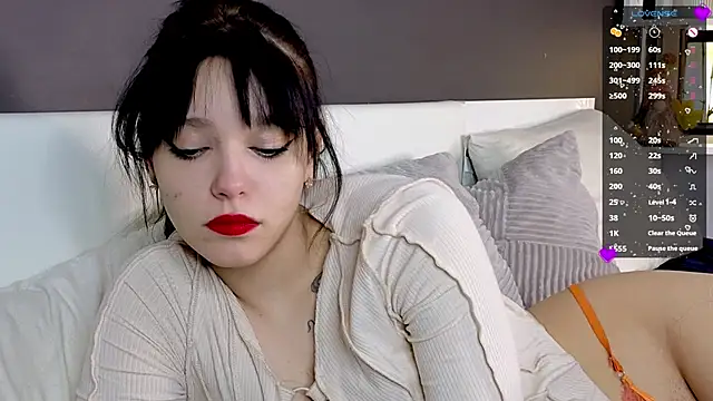 Snapshot of WildaBendell chatting on December 7, 2024, 7:54 pm WildaBendell online show from December 7, 2024, 7:54 pm