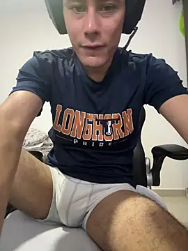 Huge latin cock online show from April 20, 2026, 8:10 pm