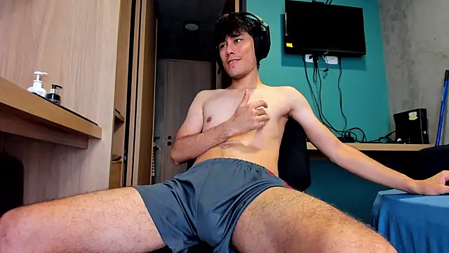 Snapshot of Huge_latin_cock chatting on May 29, 2026, 9:35 pm Huge latin cock online show from May 29, 2026, 9:35 pm