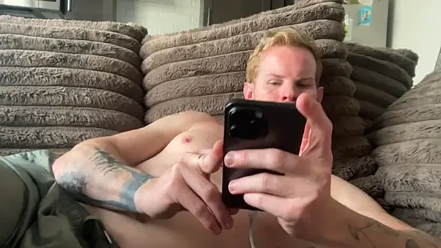 crossfitterguy87 online show from October 5, 2025, 3:43 pm