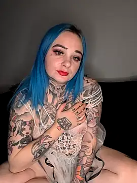 Alissabluesc online show from October 3, 2025, 9:34 pm