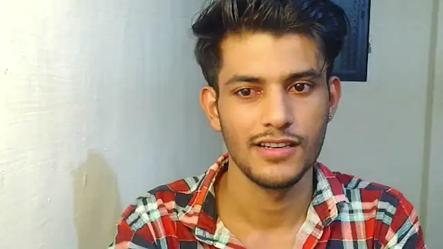 kingkartik7 online show from October 17, 2025, 5:04 pm