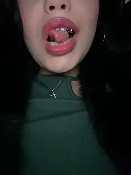 Chloe  Moon online show from December 16, 2024, 1:43 pm