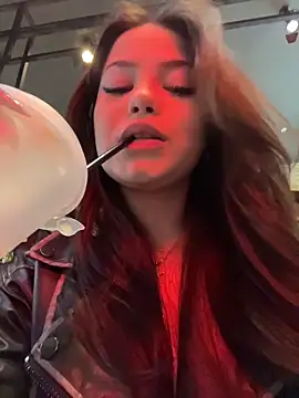 Chloe  Moon online show from April 14, 2026, 1:06 pm