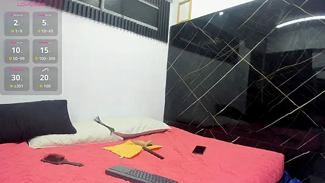 Analiasmith89 online show from October 19, 2025, 3:29 am