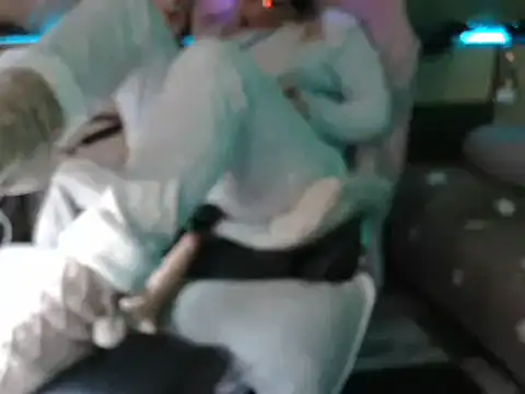 LaRa forU online show from December 18, 2024, 4:49 pm