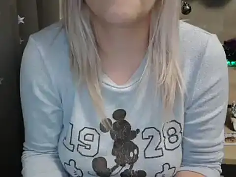 LaRa forU online show from December 28, 2024, 10:02 pm