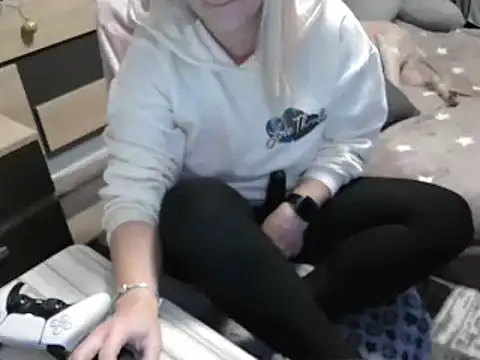 LaRa forU online show from January 4, 2025, 9:09 pm