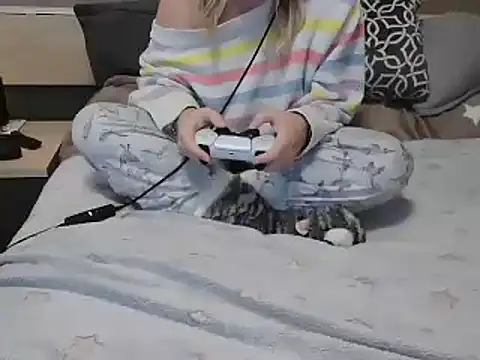 LaRa forU online show from January 17, 2025, 5:08 pm