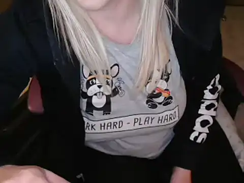 LaRa forU online show from March 14, 2025, 4:09 pm