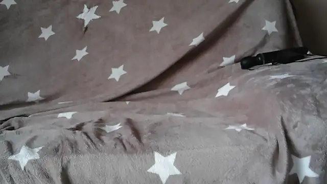 LaRa forU online show from December 1, 2025, 9:25 am