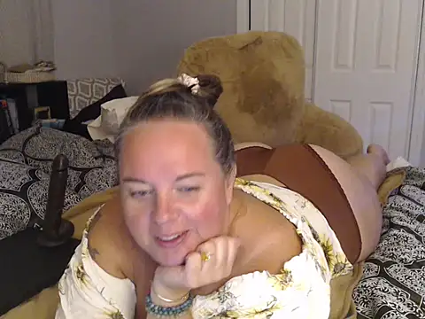 LauLauPAWG online show from October 7, 2025, 12:08 am